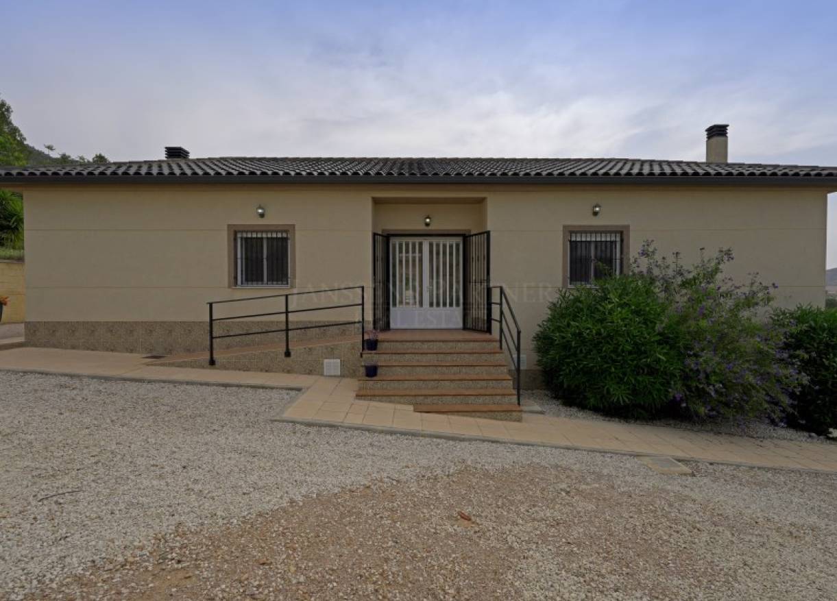 Bestaand - Villa - Hondón de las Nieves - Hondón de las Nieves / el Fondó de les Neus