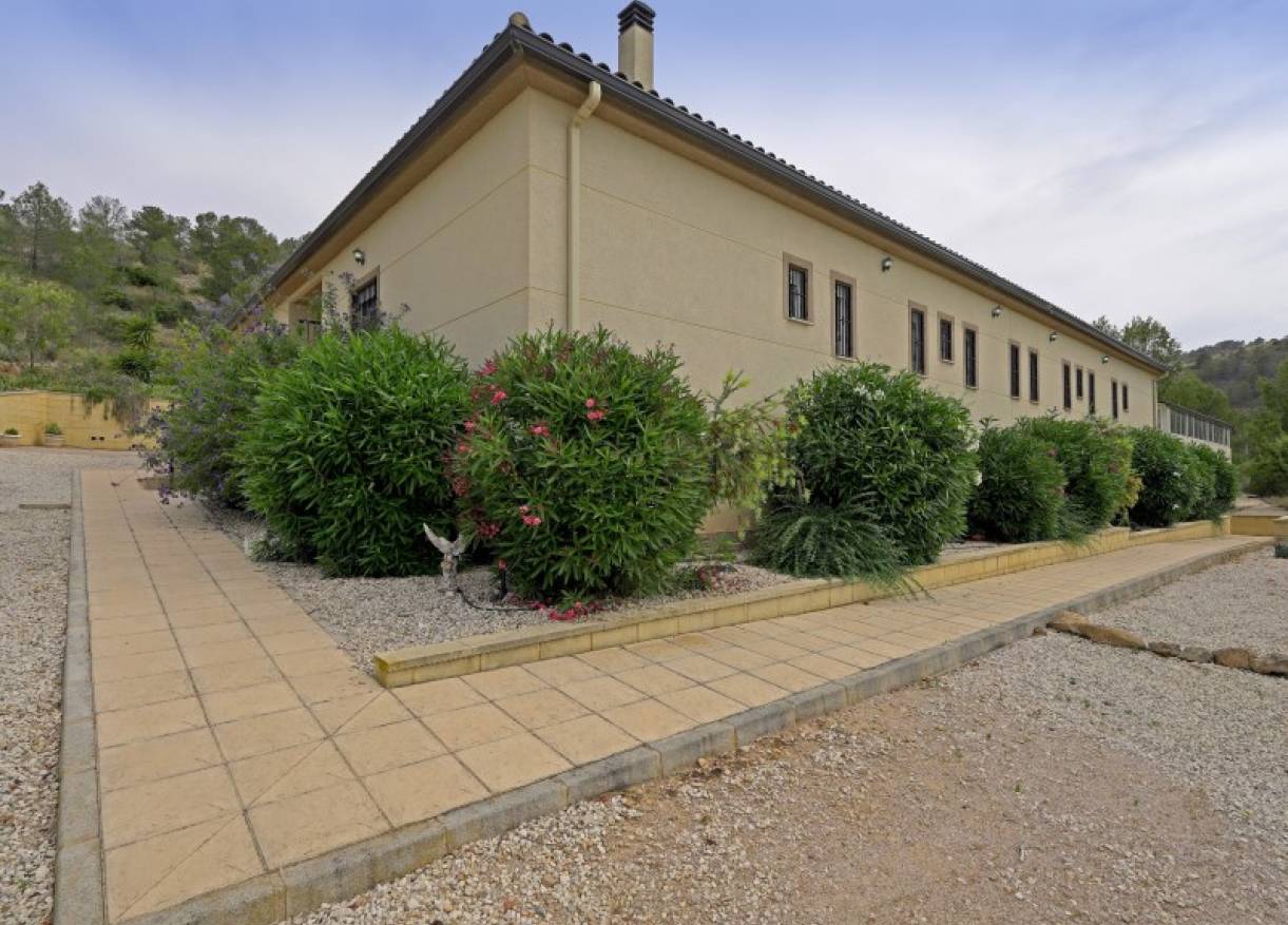 Bestaand - Villa - Hondón de las Nieves - Hondón de las Nieves / el Fondó de les Neus