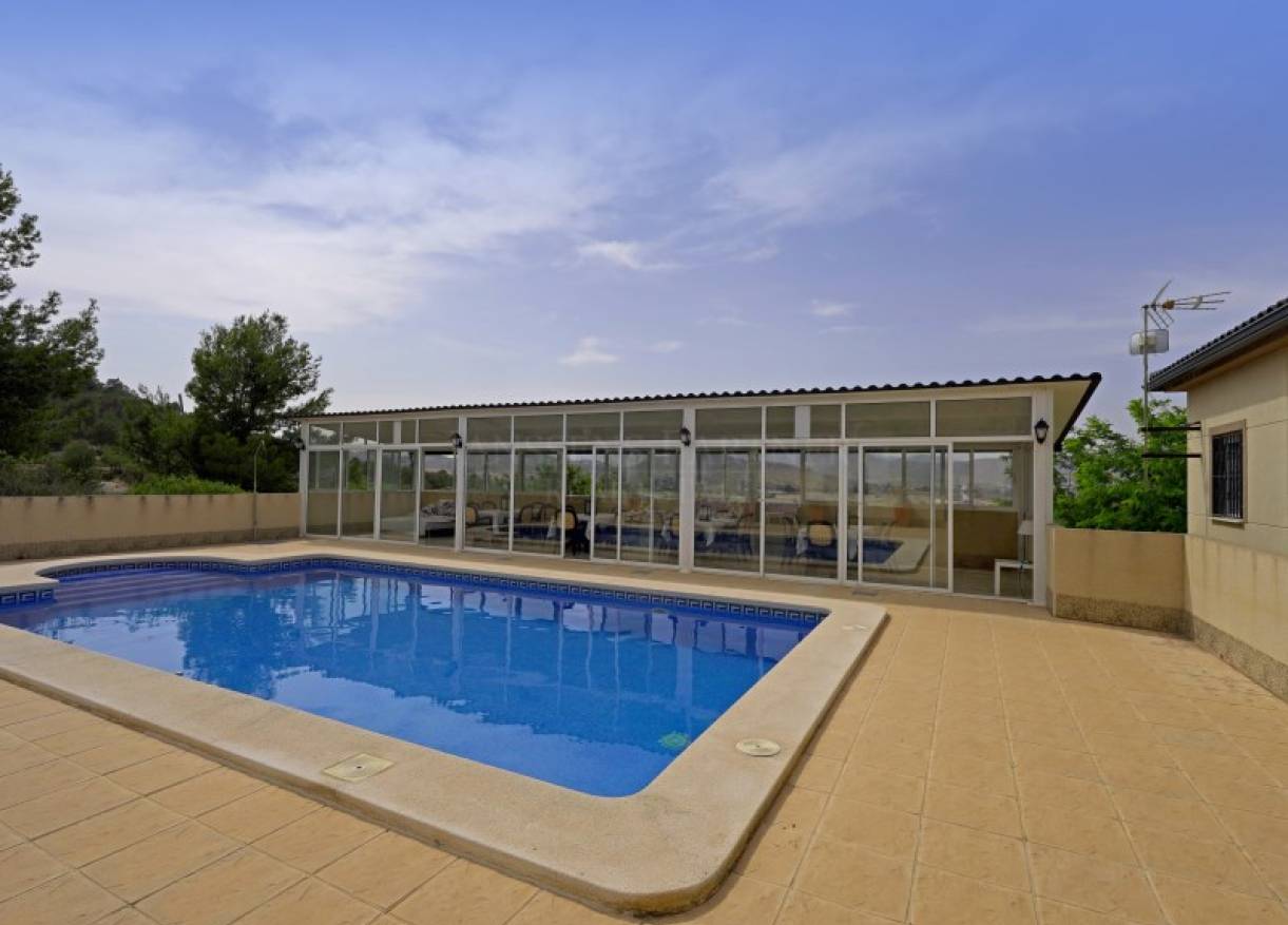 Bestaand - Villa - Hondón de las Nieves - Hondón de las Nieves / el Fondó de les Neus