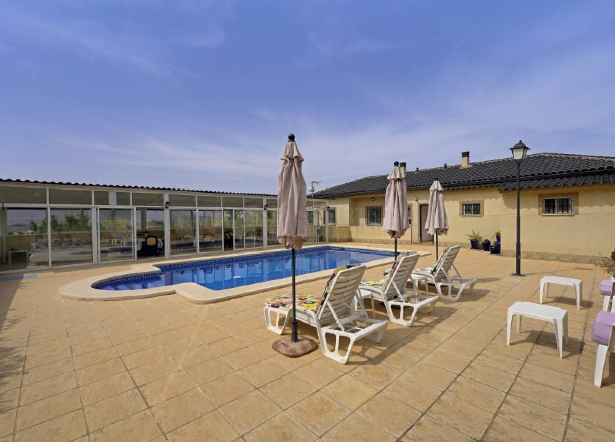 Bestaand - Villa - Hondón de las Nieves - Hondón de las Nieves / el Fondó de les Neus