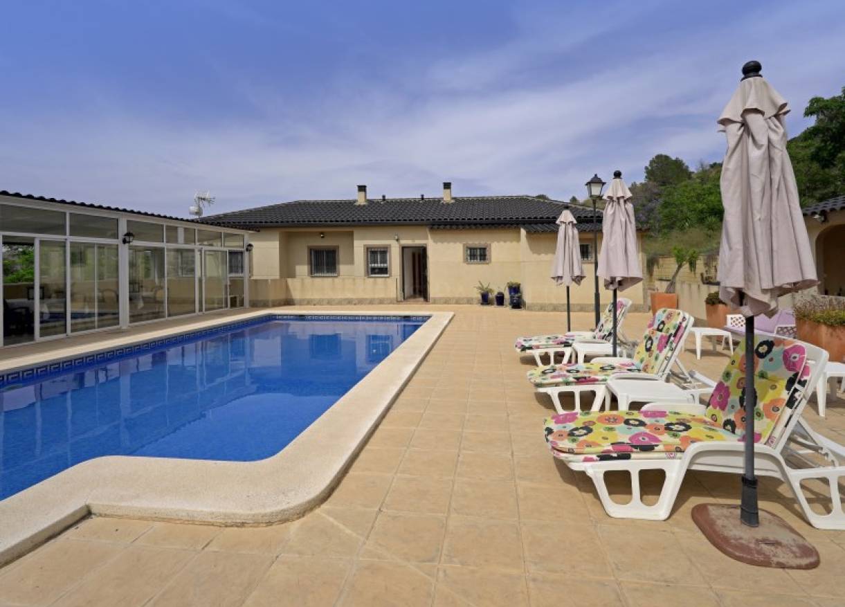 Bestaand - Villa - Hondón de las Nieves - Hondón de las Nieves / el Fondó de les Neus