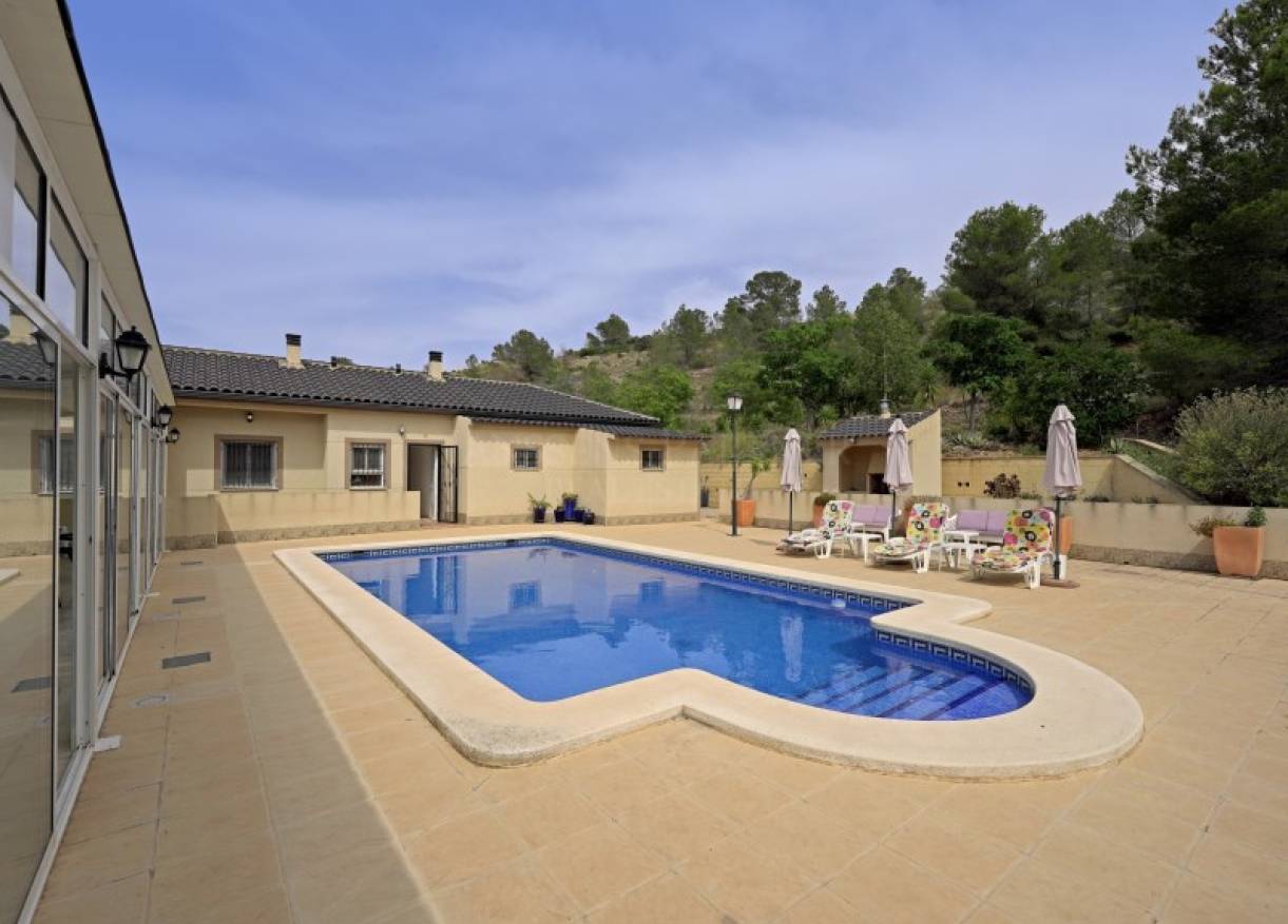 Bestaand - Villa - Hondón de las Nieves - Hondón de las Nieves / el Fondó de les Neus
