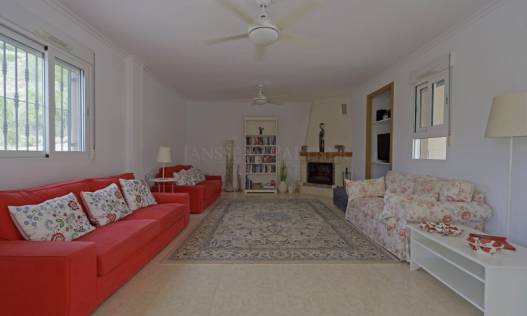 Bestaand - Villa - Hondón de las Nieves - Hondón de las Nieves / el Fondó de les Neus