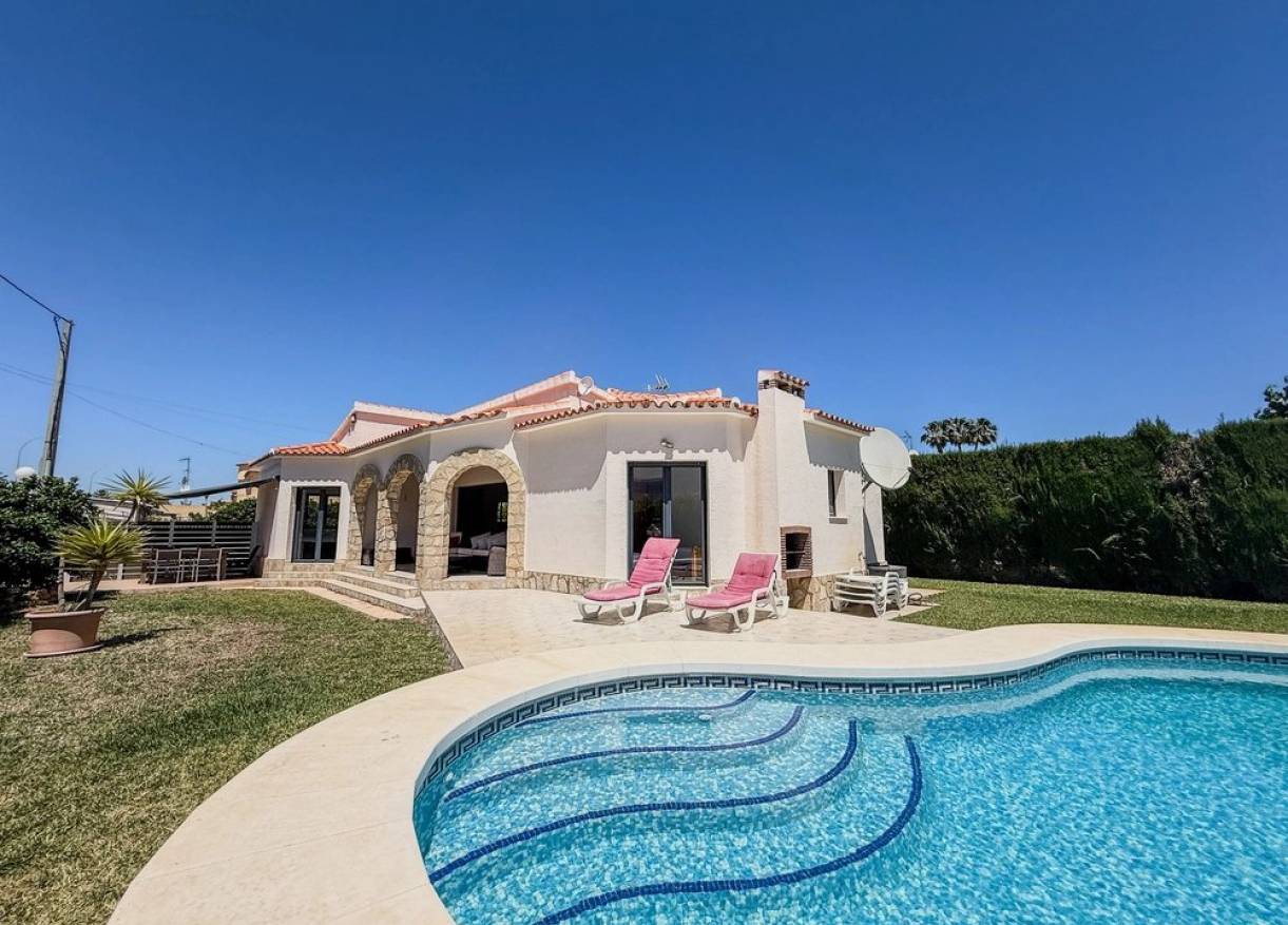 Bestaand - Villa - Denia