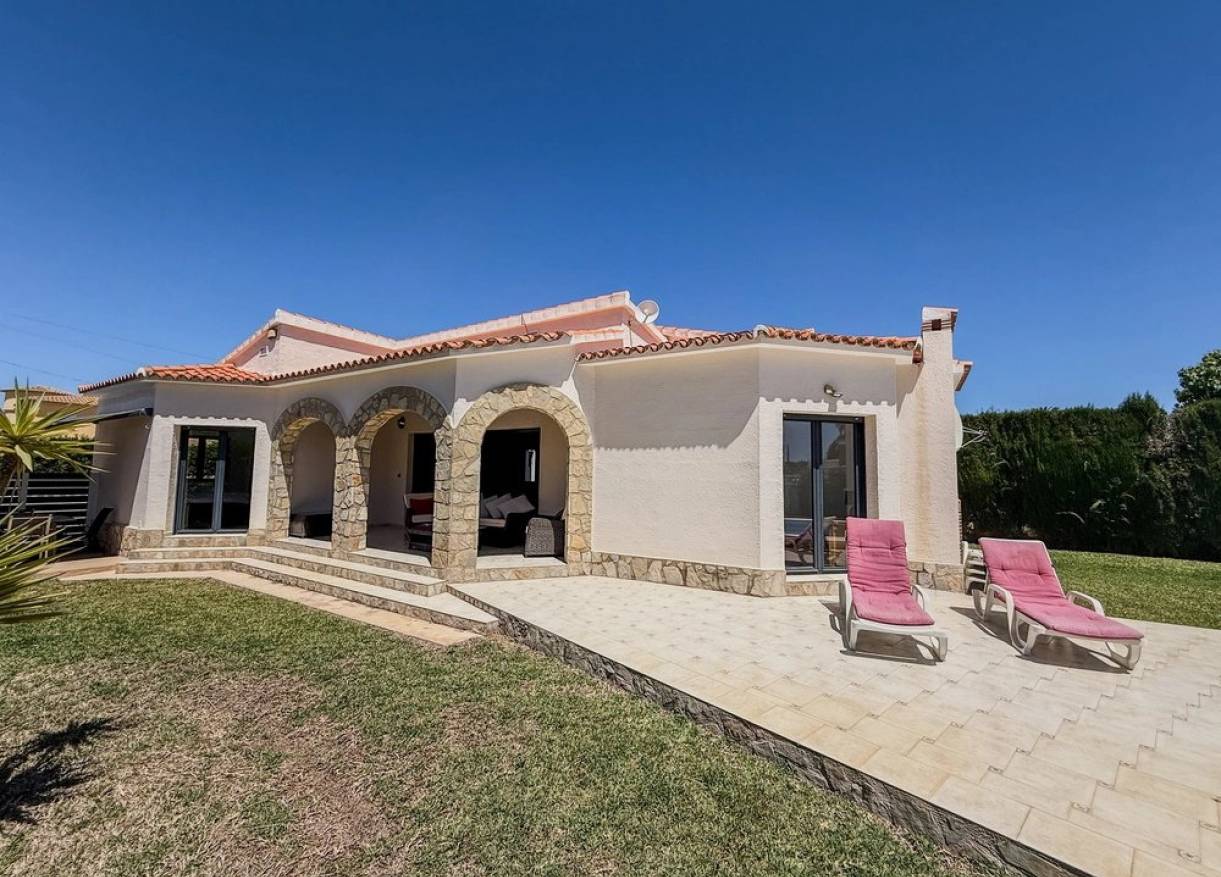 Bestaand - Villa - Denia