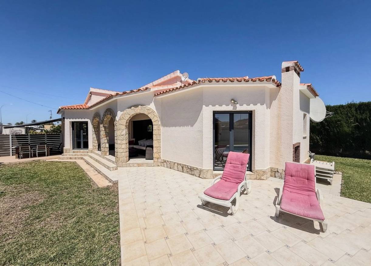 Bestaand - Villa - Denia
