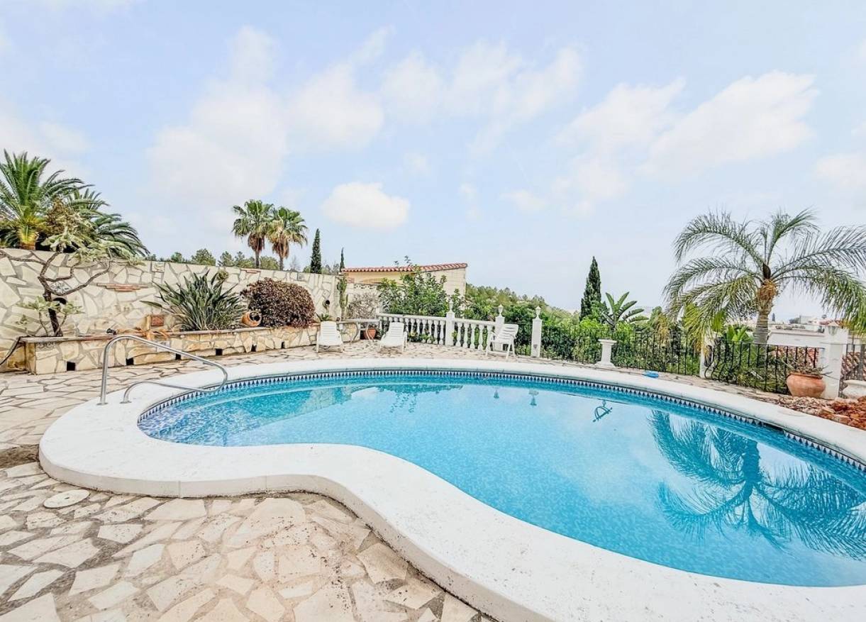 Bestaand - Villa - Denia