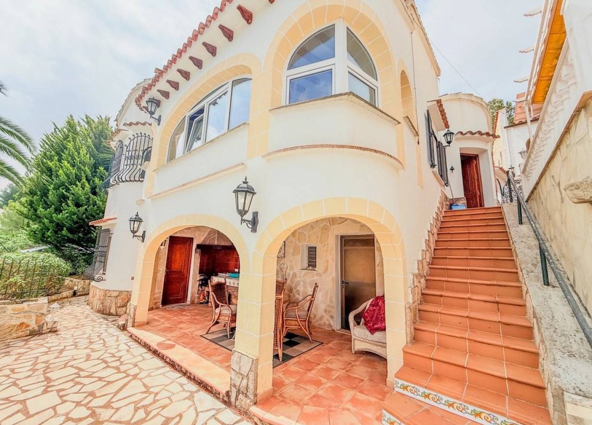 Bestaand - Villa - Denia