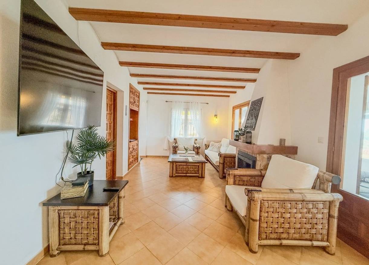 Bestaand - Villa - Denia