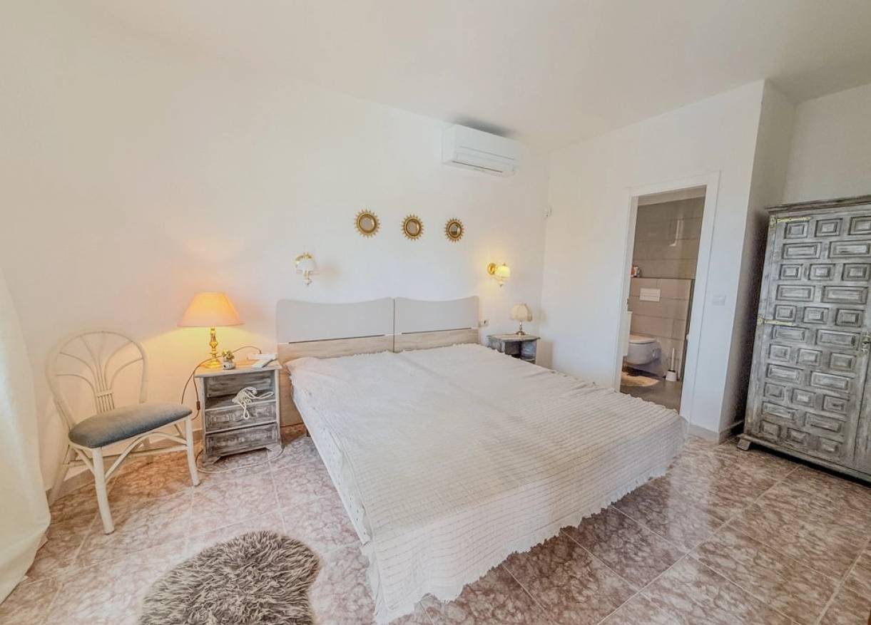 Bestaand - Villa - Denia