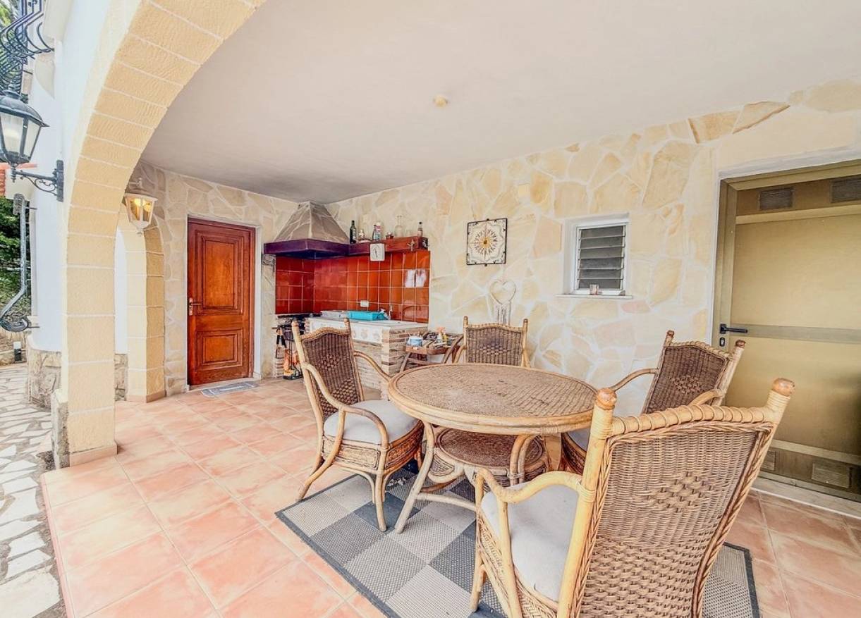 Bestaand - Villa - Denia