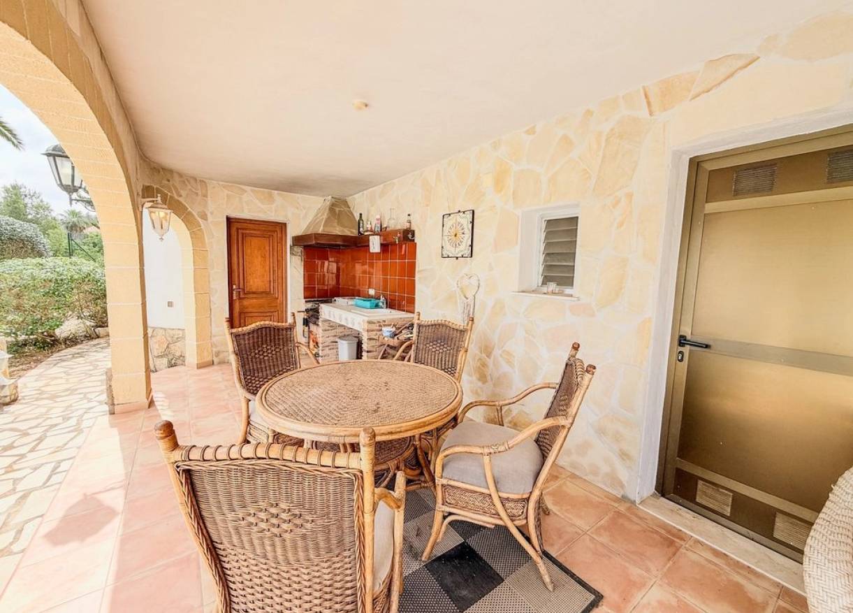 Bestaand - Villa - Denia