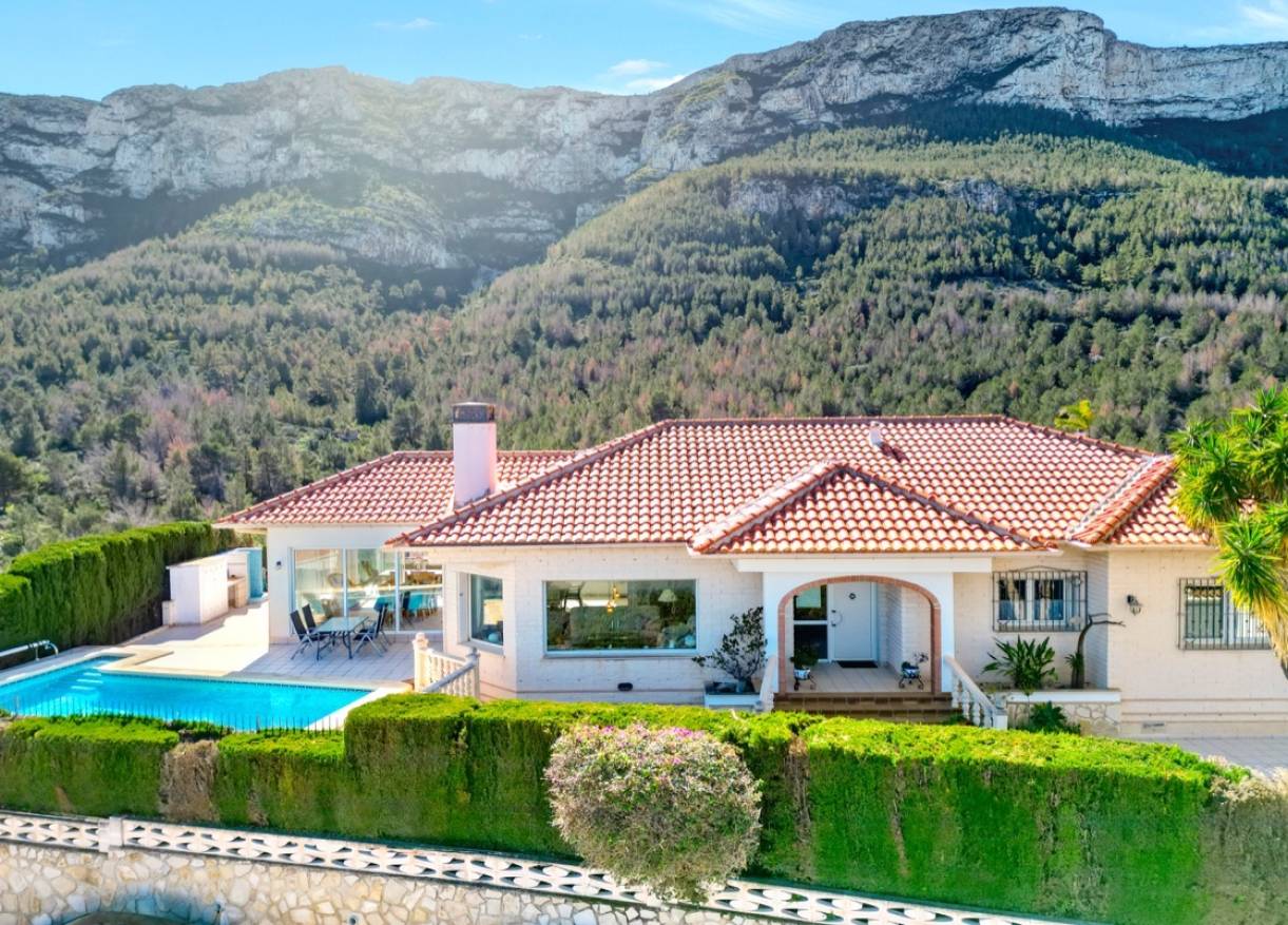 Bestaand - Villa - Denia