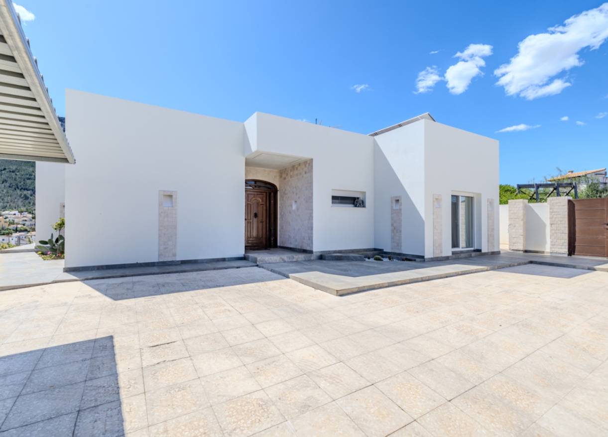 Bestaand - Villa - Denia