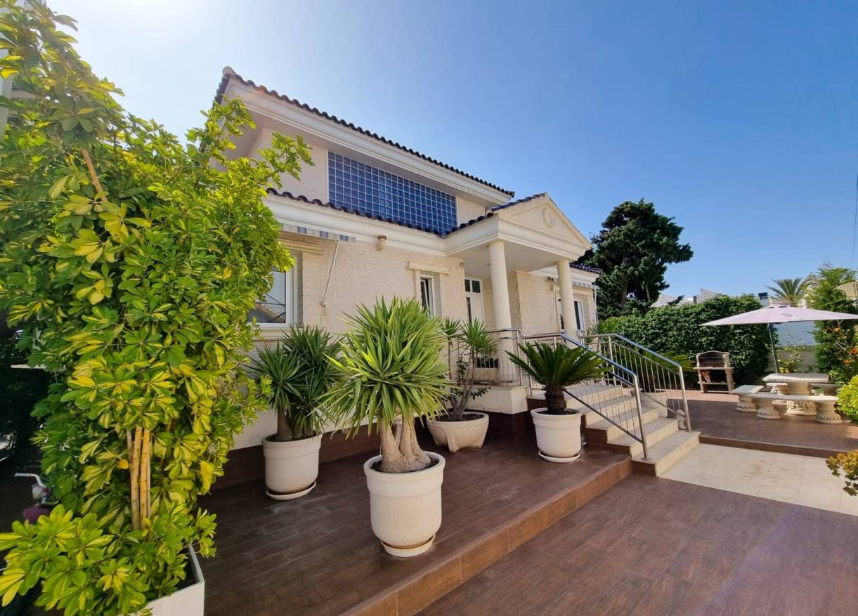 Bestaand - Villa - Torrevieja