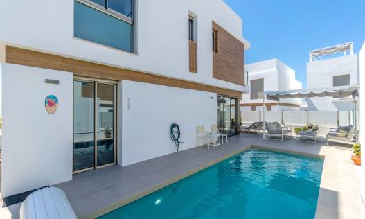 Bestaand - Villa - Orihuela Costa - Villamartin