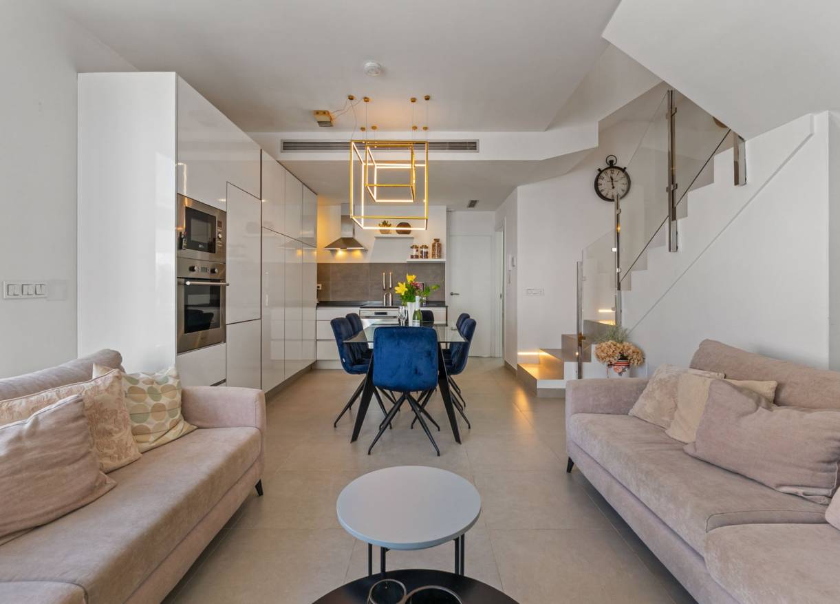 Bestaand - Villa - Orihuela Costa - Villamartin