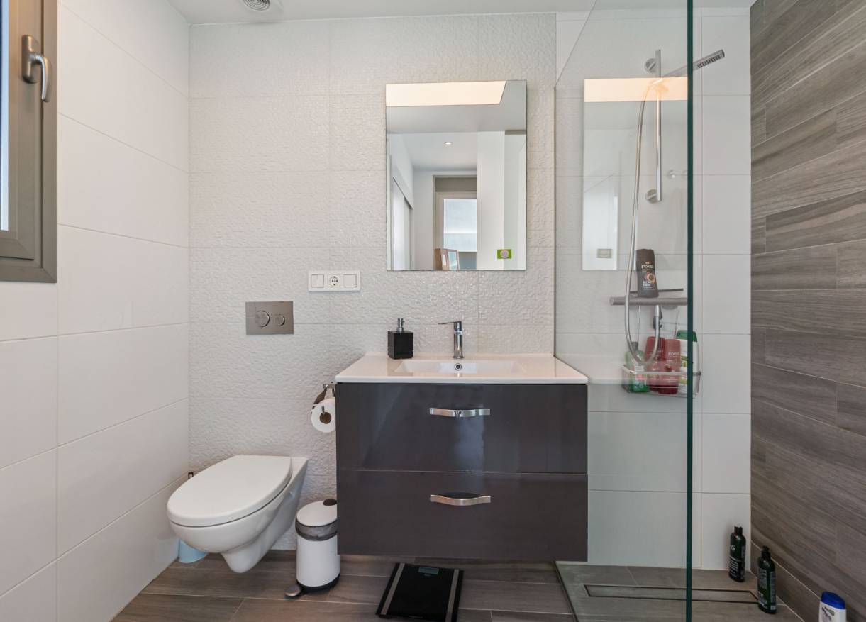 Bestaand - Villa - Orihuela Costa - Villamartin