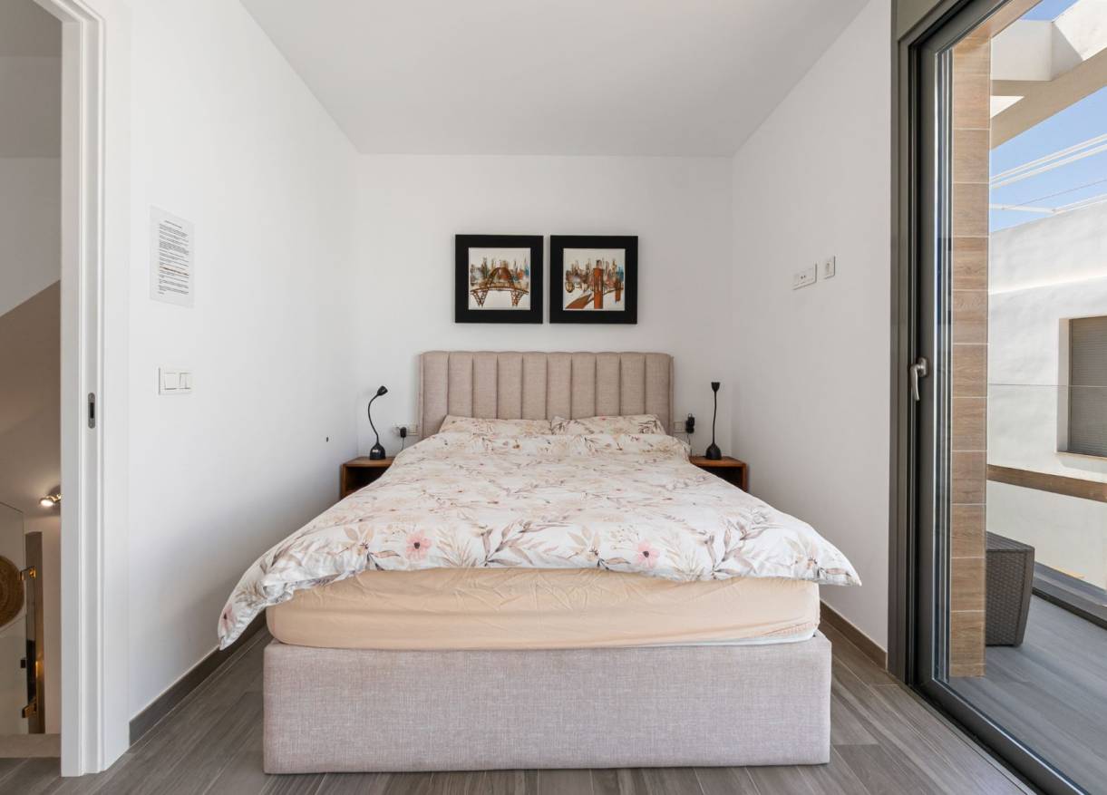 Bestaand - Villa - Orihuela Costa - Villamartin