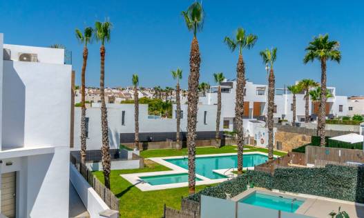 Bestaand - Villa - Orihuela Costa - Villamartin