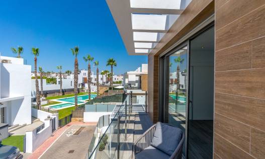 Bestaand - Villa - Orihuela Costa - Villamartin