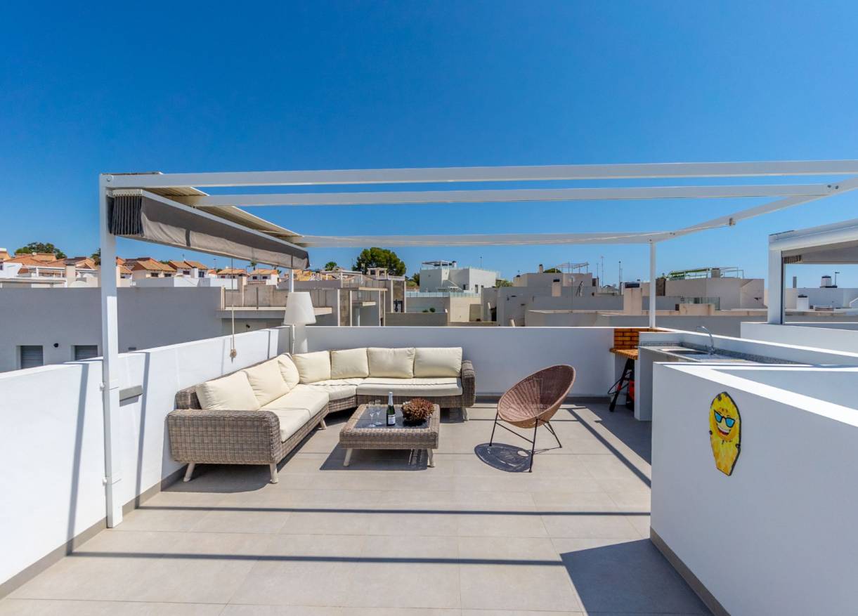 Bestaand - Villa - Orihuela Costa - Villamartin