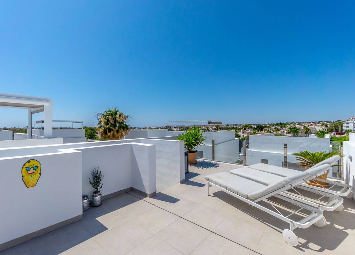 Bestaand - Villa - Orihuela Costa - Villamartin