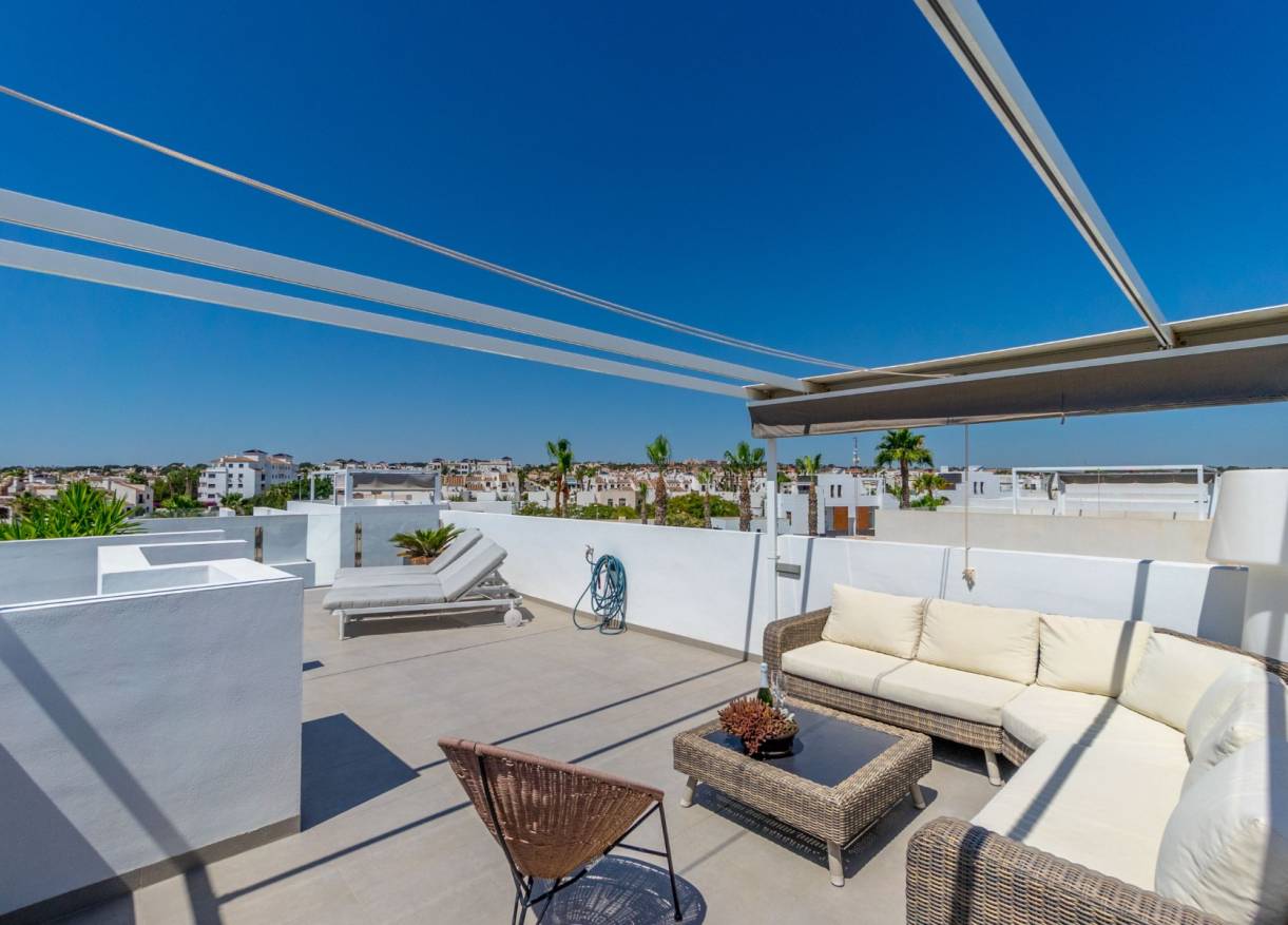 Bestaand - Villa - Orihuela Costa - Villamartin