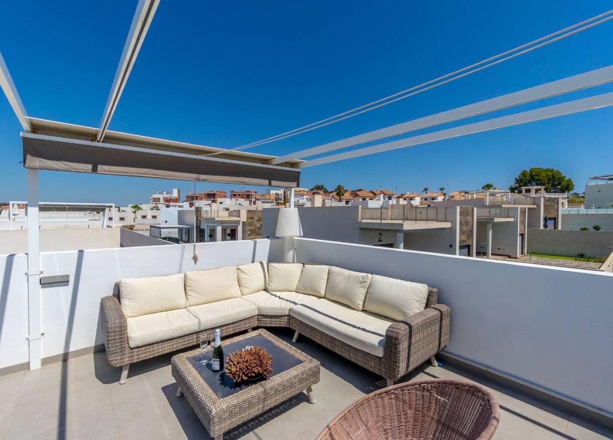 Bestaand - Villa - Orihuela Costa - Villamartin