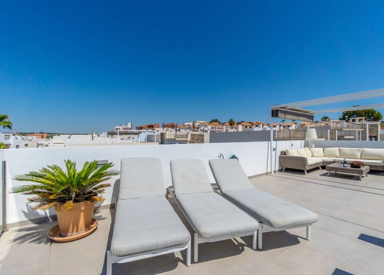 Bestaand - Villa - Orihuela Costa - Villamartin