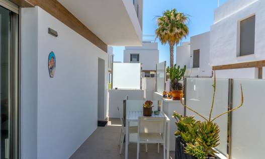 Bestaand - Villa - Orihuela Costa - Villamartin
