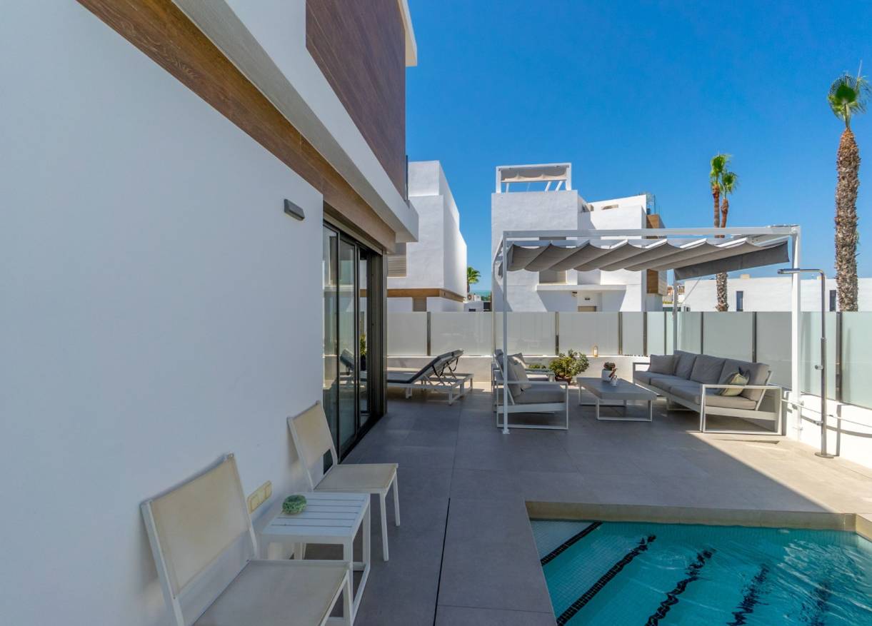 Bestaand - Villa - Orihuela Costa - Villamartin