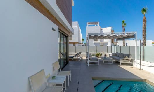 Bestaand - Villa - Orihuela Costa - Villamartin