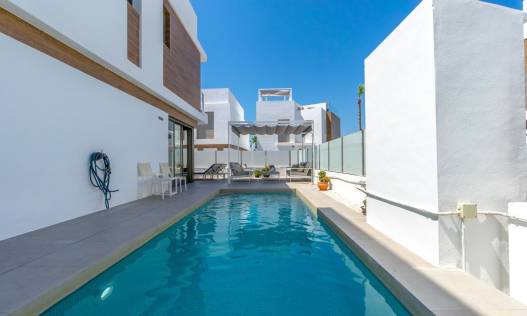 Bestaand - Villa - Orihuela Costa - Villamartin