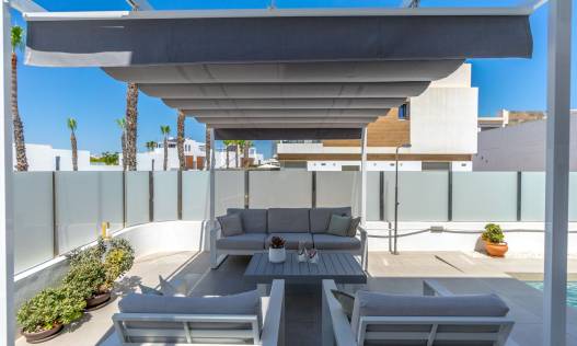 Bestaand - Villa - Orihuela Costa - Villamartin