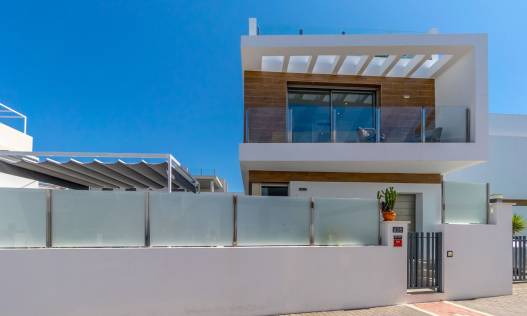 Bestaand - Villa - Orihuela Costa - Villamartin