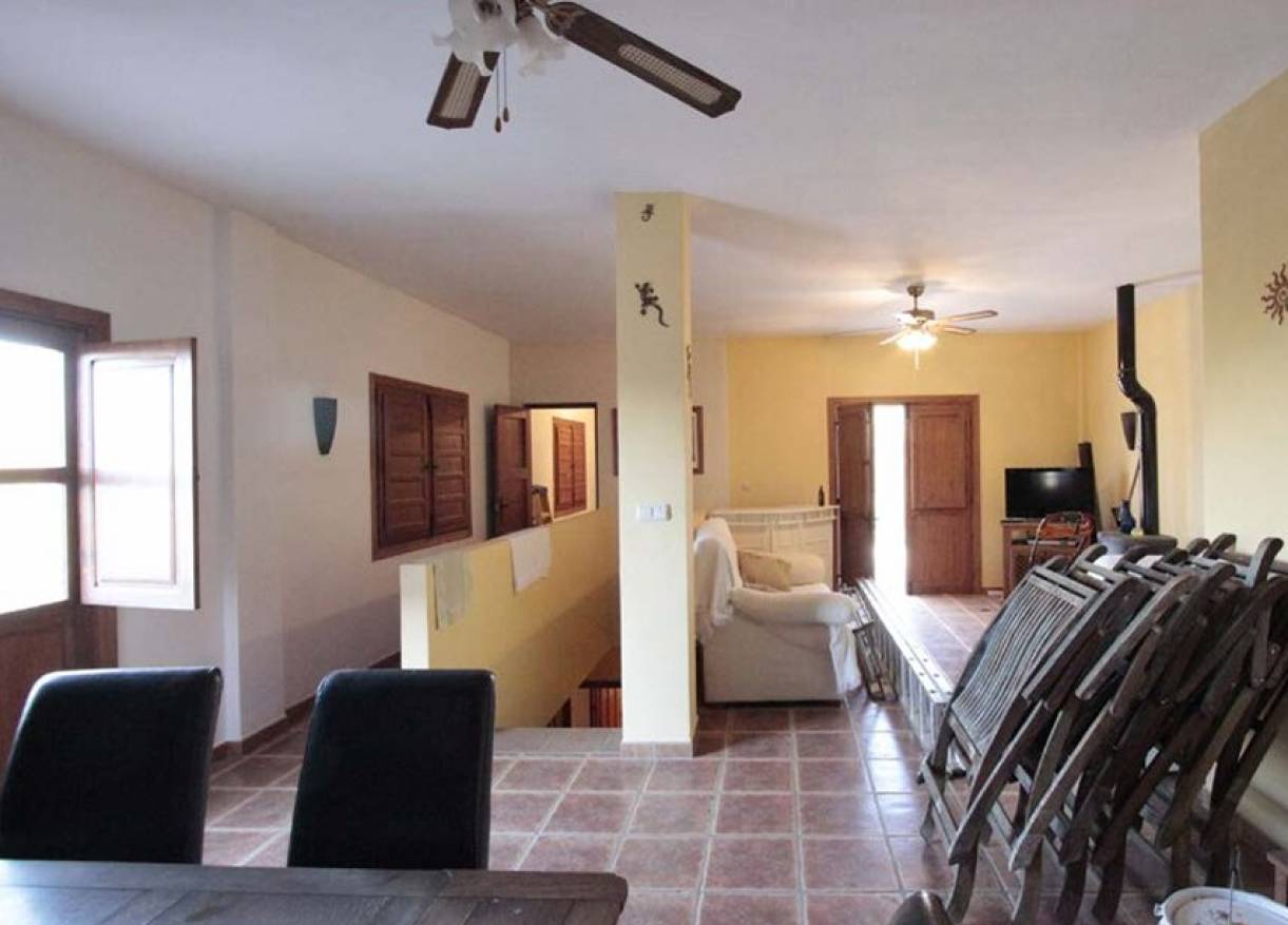Bestaand - Villa - Guaro