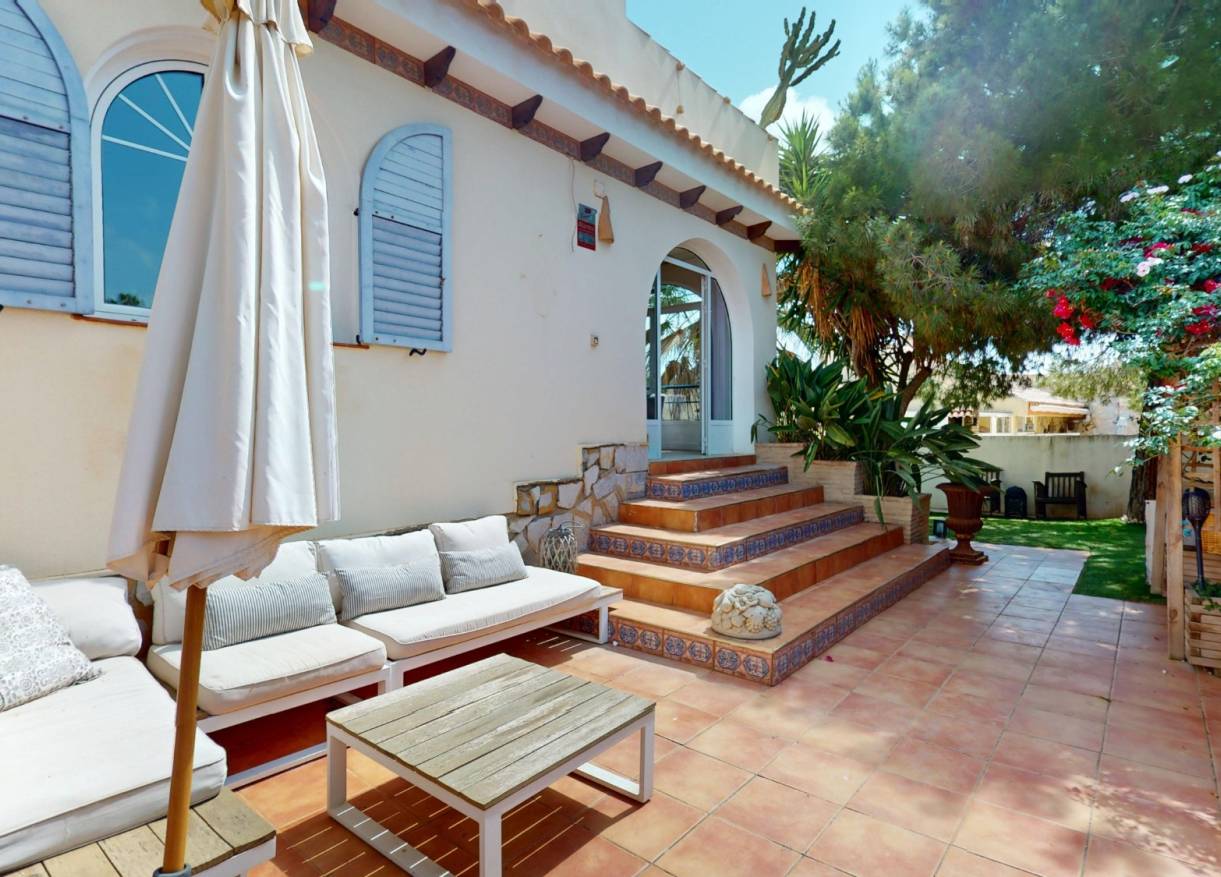 Bestaand - Villa - Orihuela Costa - La Zenia