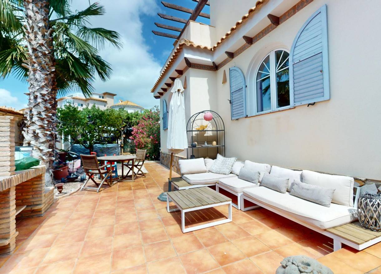 Bestaand - Villa - Orihuela Costa - La Zenia