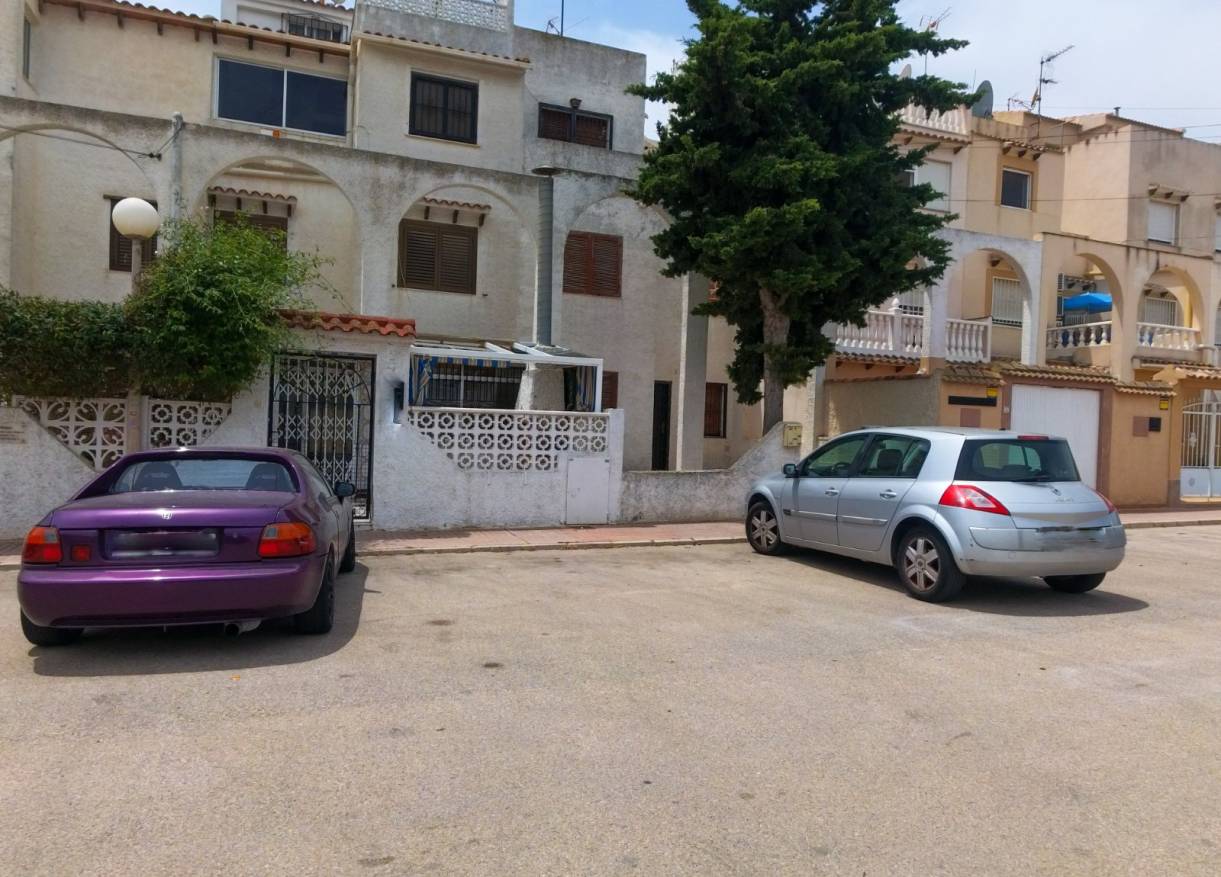 Bestaand - Townhouse / Semi-detached - Torrevieja - Calas blanca