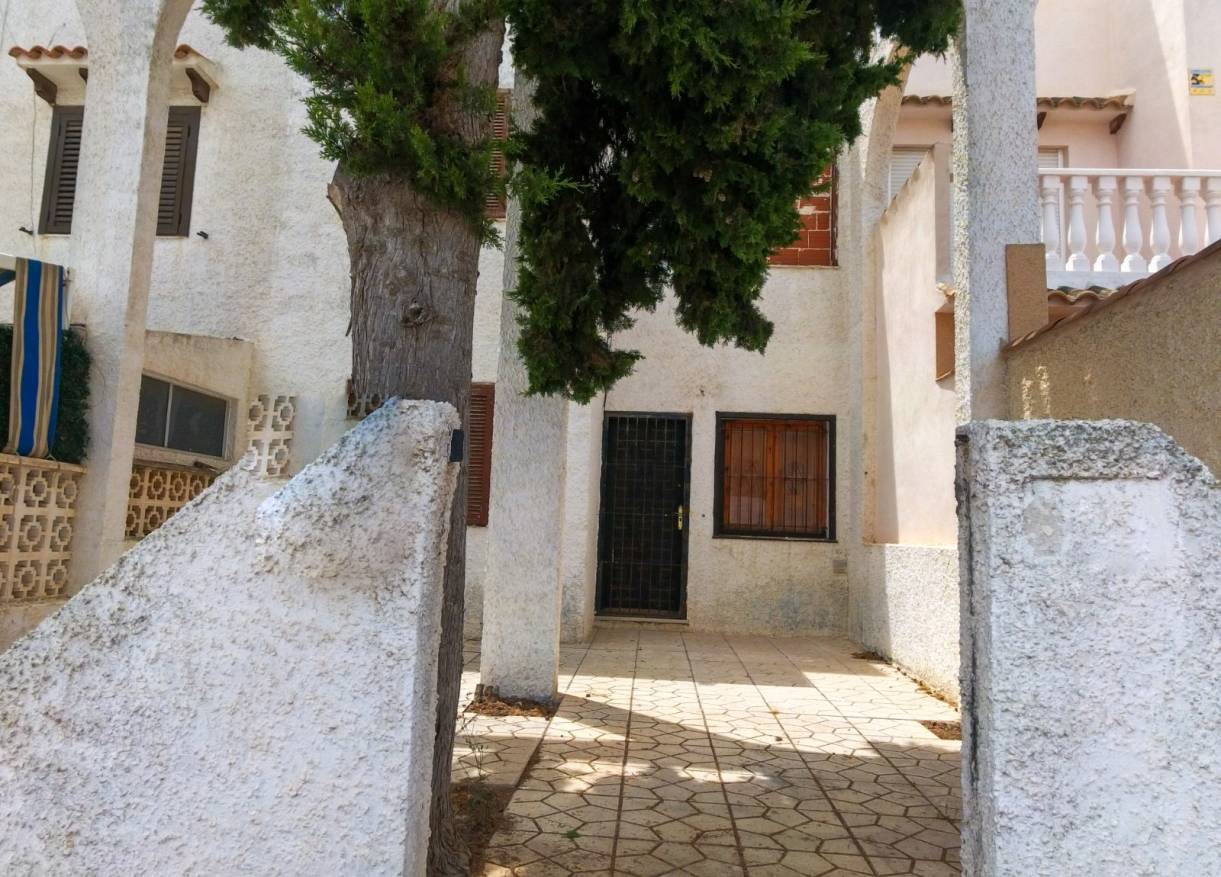Bestaand - Townhouse / Semi-detached - Torrevieja - Calas blanca