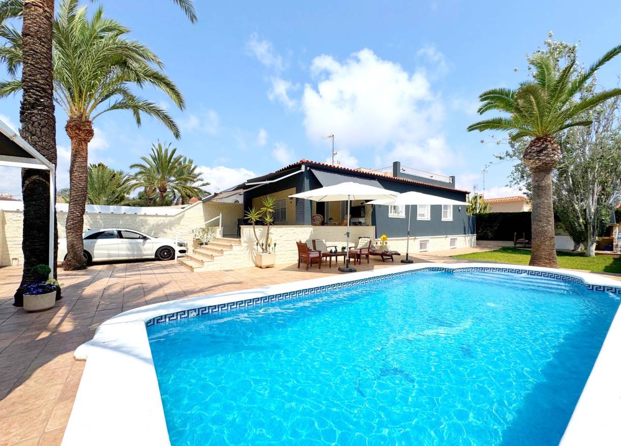Bestaand - Villa - Torrevieja - Rocio del Mar