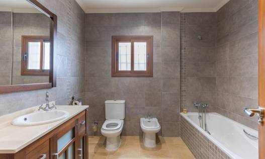 Bestaand - Villa - Los Montesinos - La Herrada