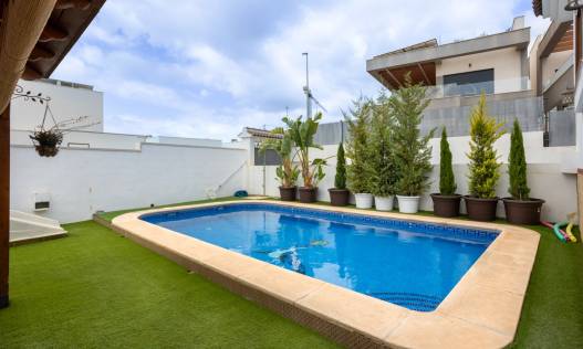 Bestaand - Villa - Los Montesinos - La Herrada