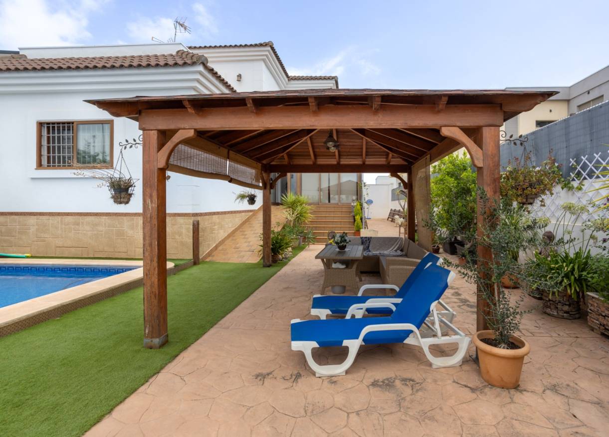 Bestaand - Villa - Los Montesinos - La Herrada