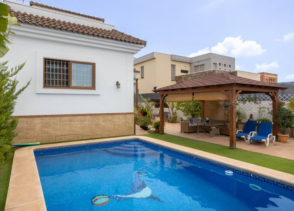 Bestaand - Villa - Los Montesinos - La Herrada