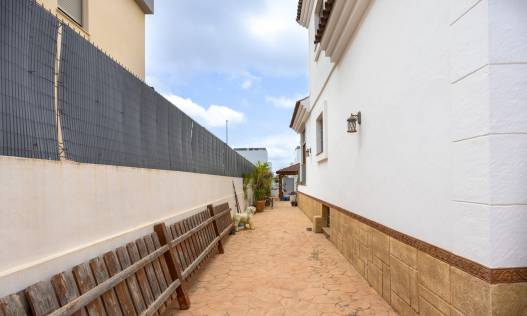 Bestaand - Villa - Los Montesinos - La Herrada