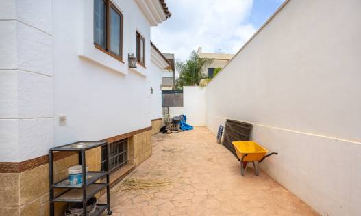 Bestaand - Villa - Los Montesinos - La Herrada