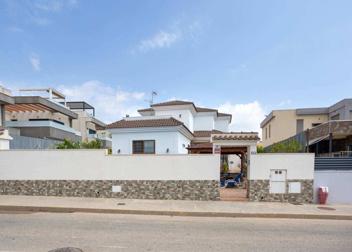 Bestaand - Villa - Los Montesinos - La Herrada