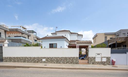 Bestaand - Villa - Los Montesinos - La Herrada